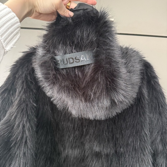 NWT Rudsak Ellison Shaggy Faux Fur Oversize Hoodie - Picture 15 of 16